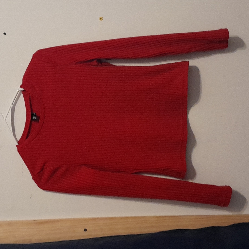 Ribbed knit long sleeve tee